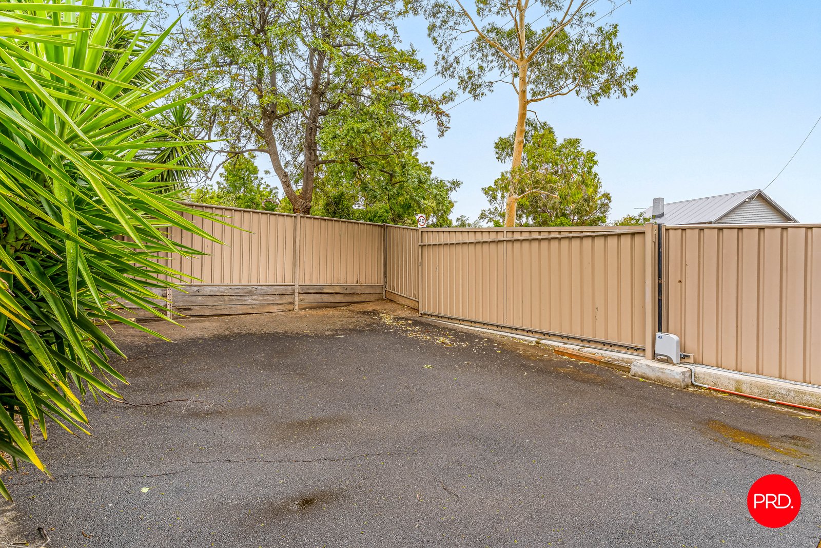 235 Don Street IRONBARK 26