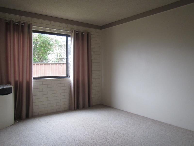 2/35 Gipps Street TAMWORTH 4