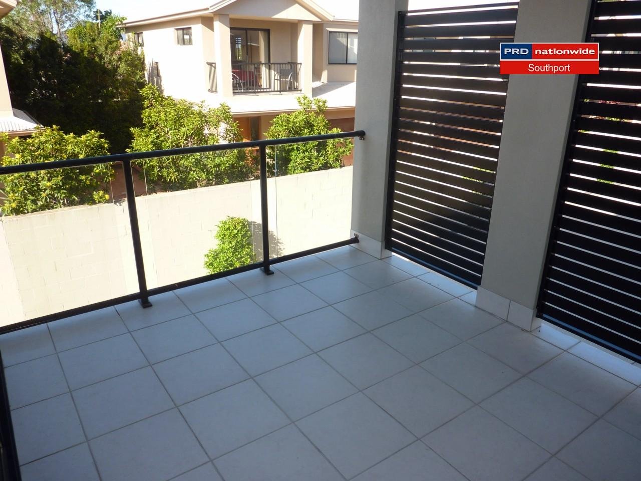 2/35 Harley Street LABRADOR 2