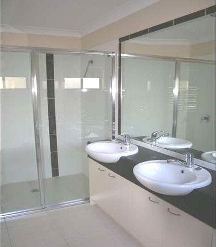 2/35 Harley Street LABRADOR 7