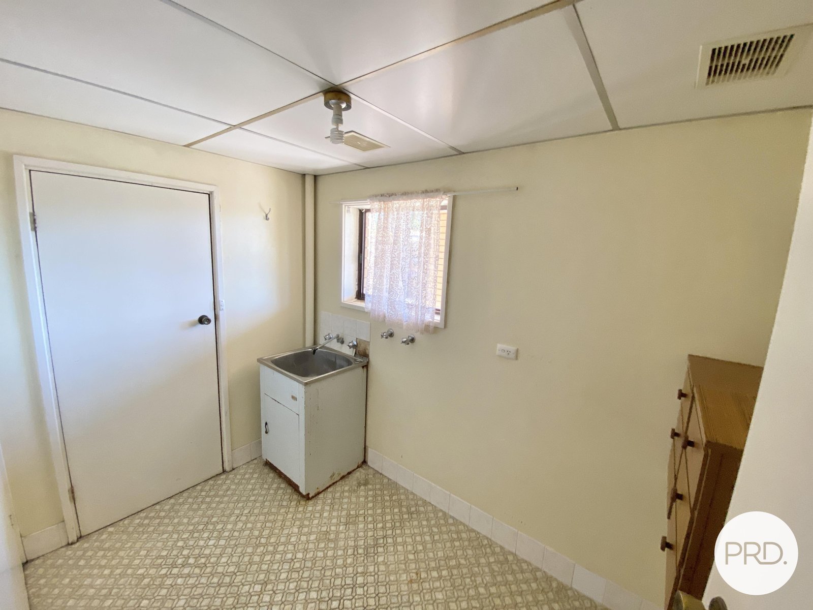 2/35 Higgins Ave  WAGGA WAGGA 9