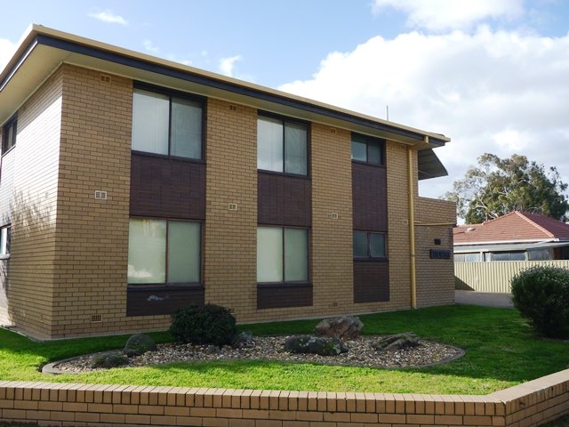 2/35 Higgins Ave  WAGGA WAGGA 1