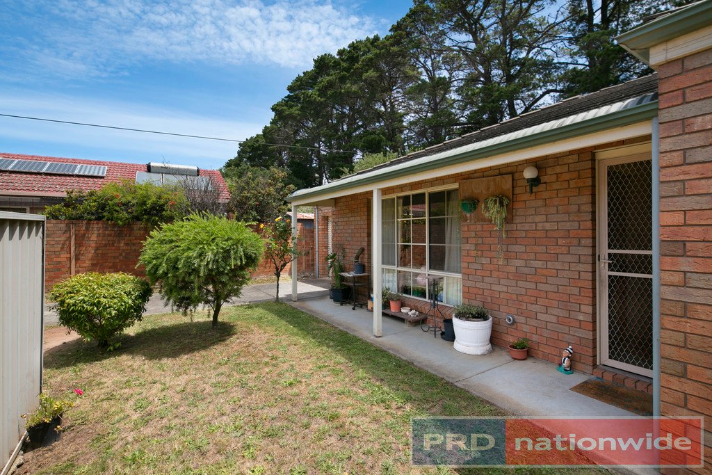 2/35 Midlands Drive BALLARAT NORTH 8