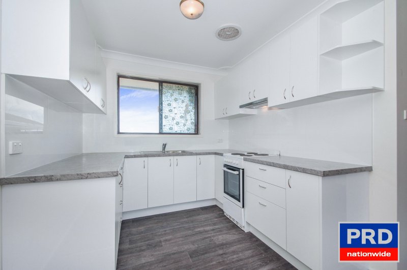 2/35 Mirrabooka St  LAKE HEIGHTS 2