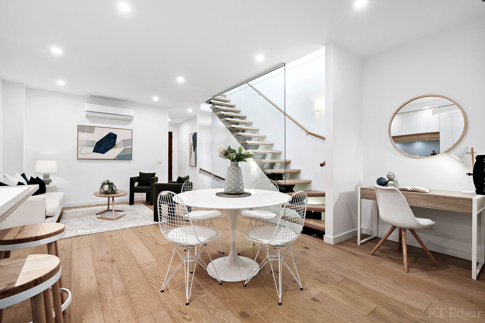 Real Estate and Property in 2/35 Ross Street, Doncaster East, VIC