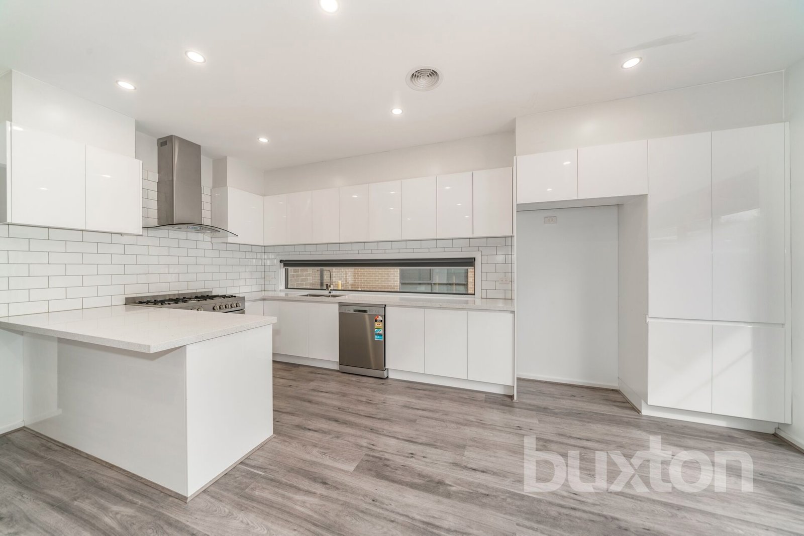 Gallery: 2/35 Tennyson Avenue