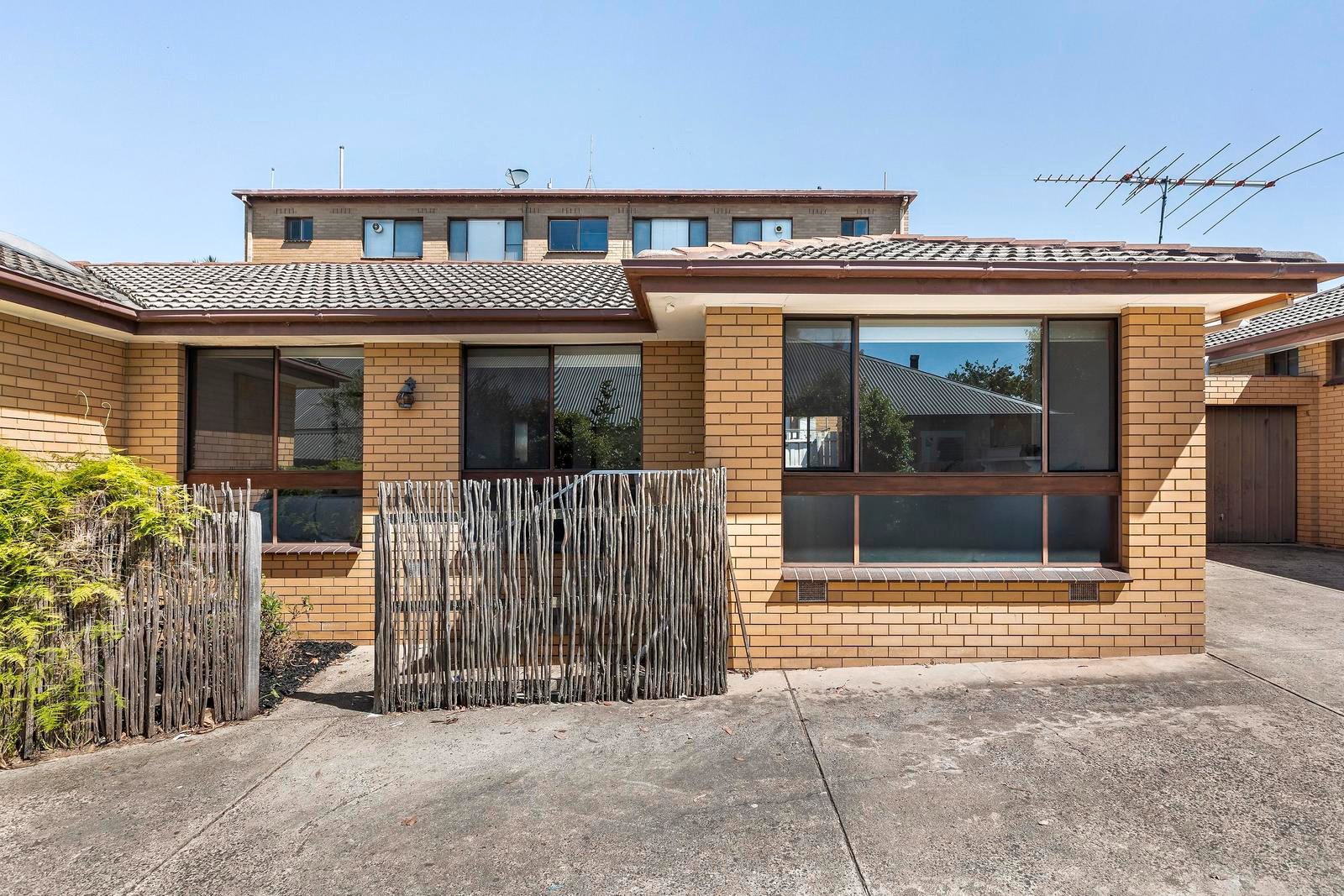 2/35 Warner Street, Essendon VIC 3040