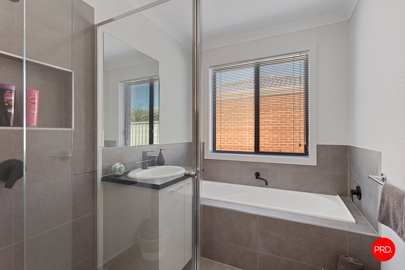 2/350 Midland Highway EPSOM 16