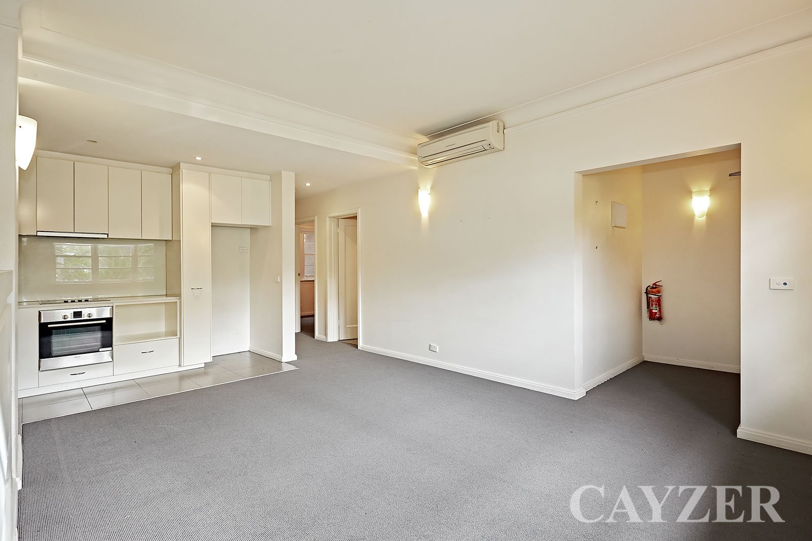 Gallery: 2/352 Albert Road
