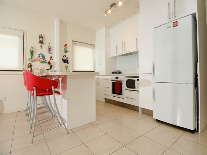 2/354 The Esplanade PALM BEACH 2