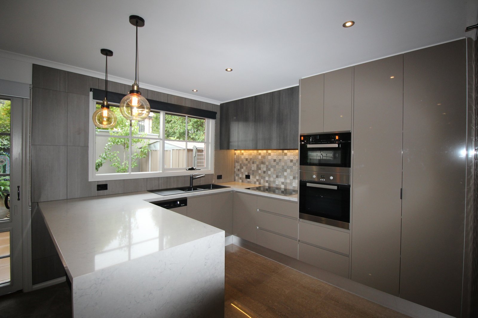 Gallery: 2/356 Balcombe Road