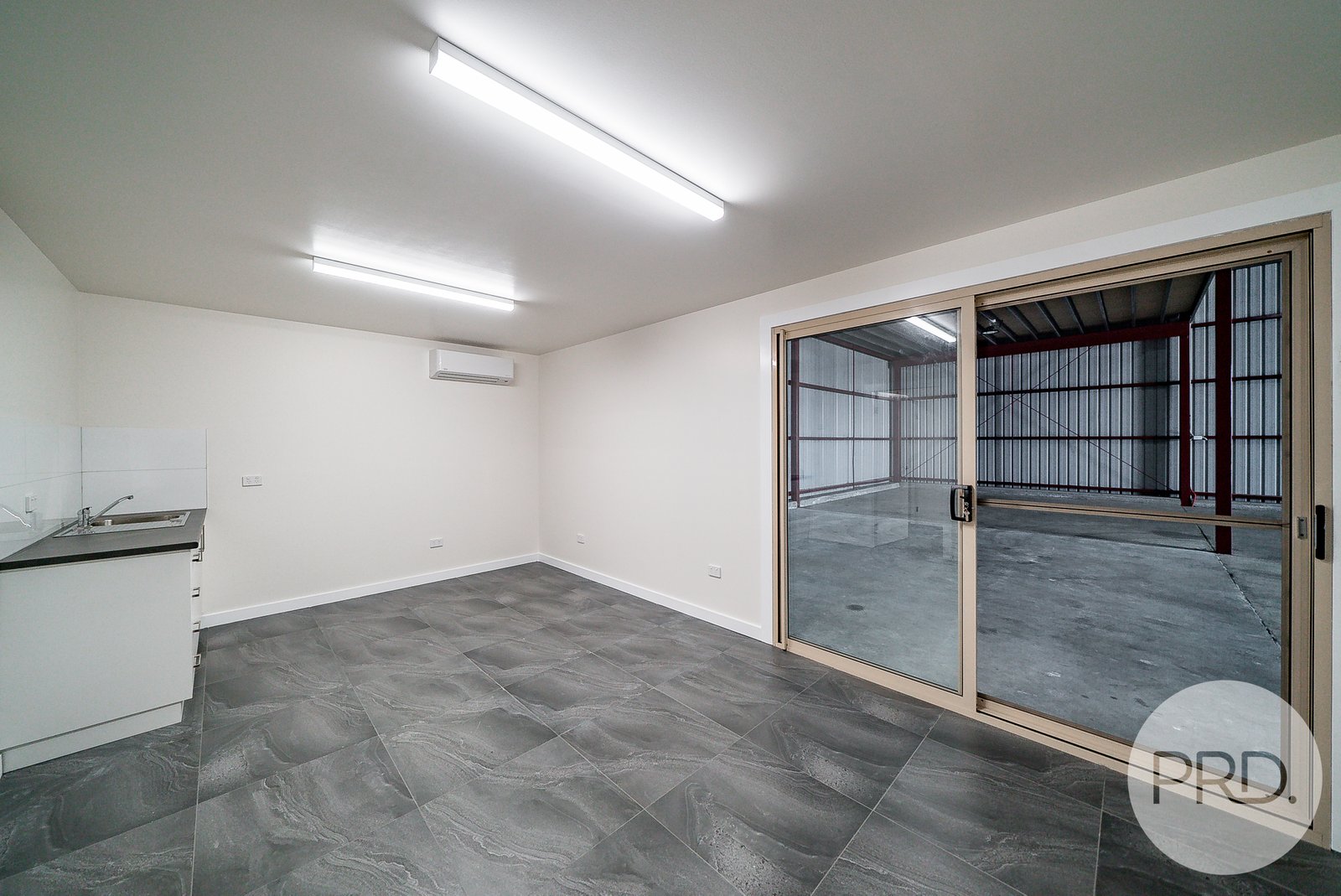 236 Copland Street WAGGA WAGGA 3