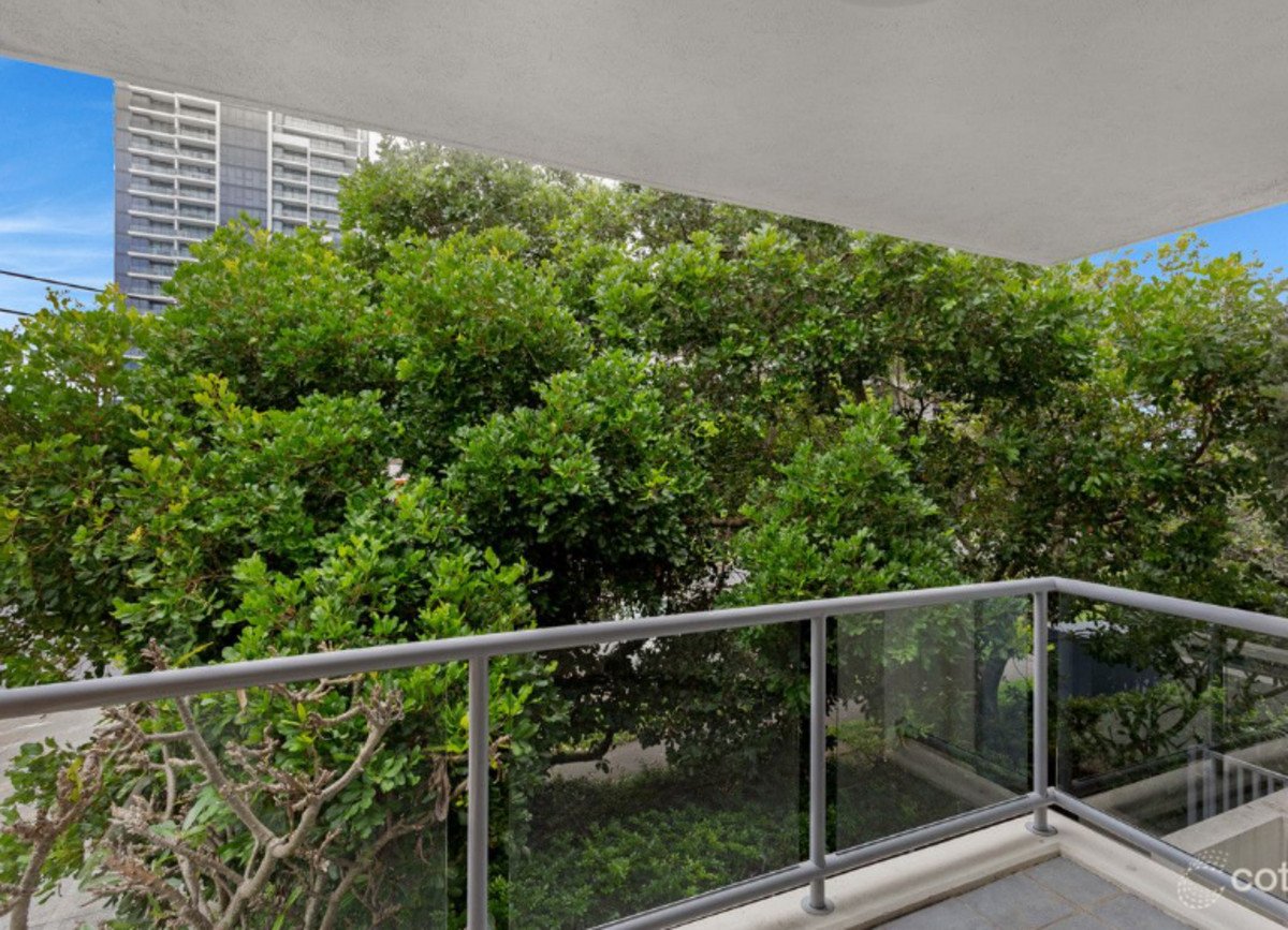 23/6 Fifth Avenue Burleigh Heads 6