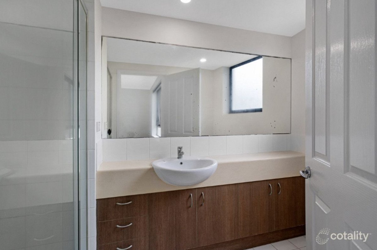 23/6 Fifth Avenue Burleigh Heads 11