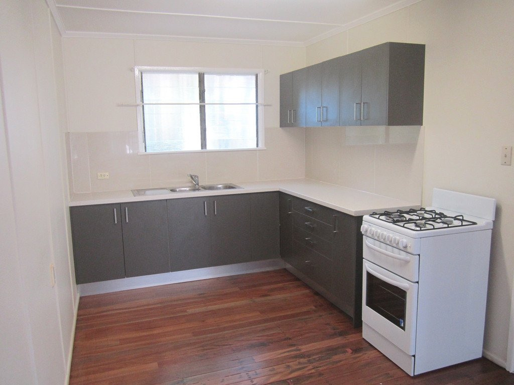 2/36 Hunter Street WOOLOOWIN 2