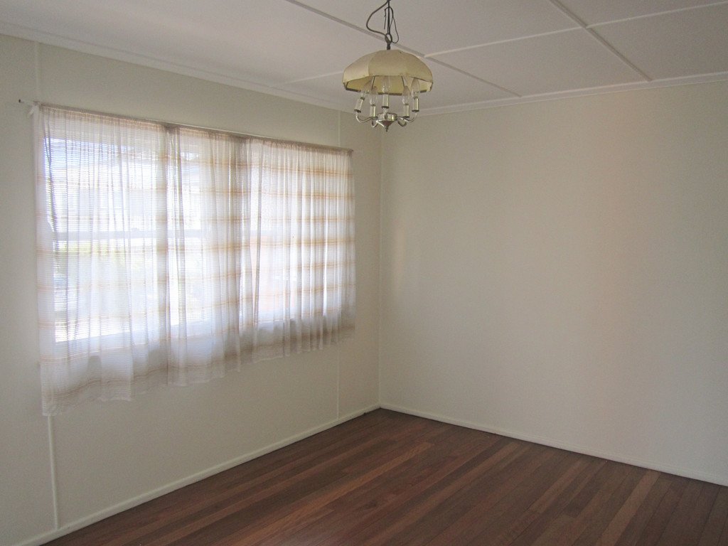 2/36 Hunter Street WOOLOOWIN 4