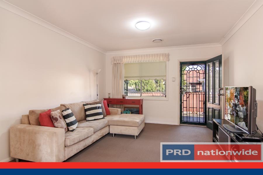 2/36 Rosa Street OATLEY 2