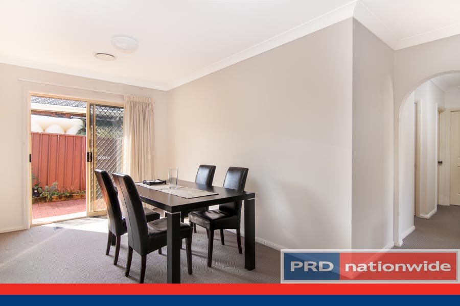 2/36 Rosa Street OATLEY 4