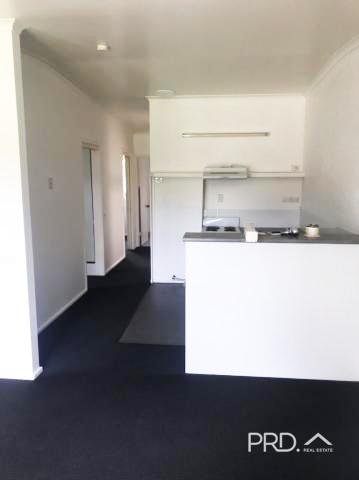 2/36 Sandwych Street WENTWORTH 2