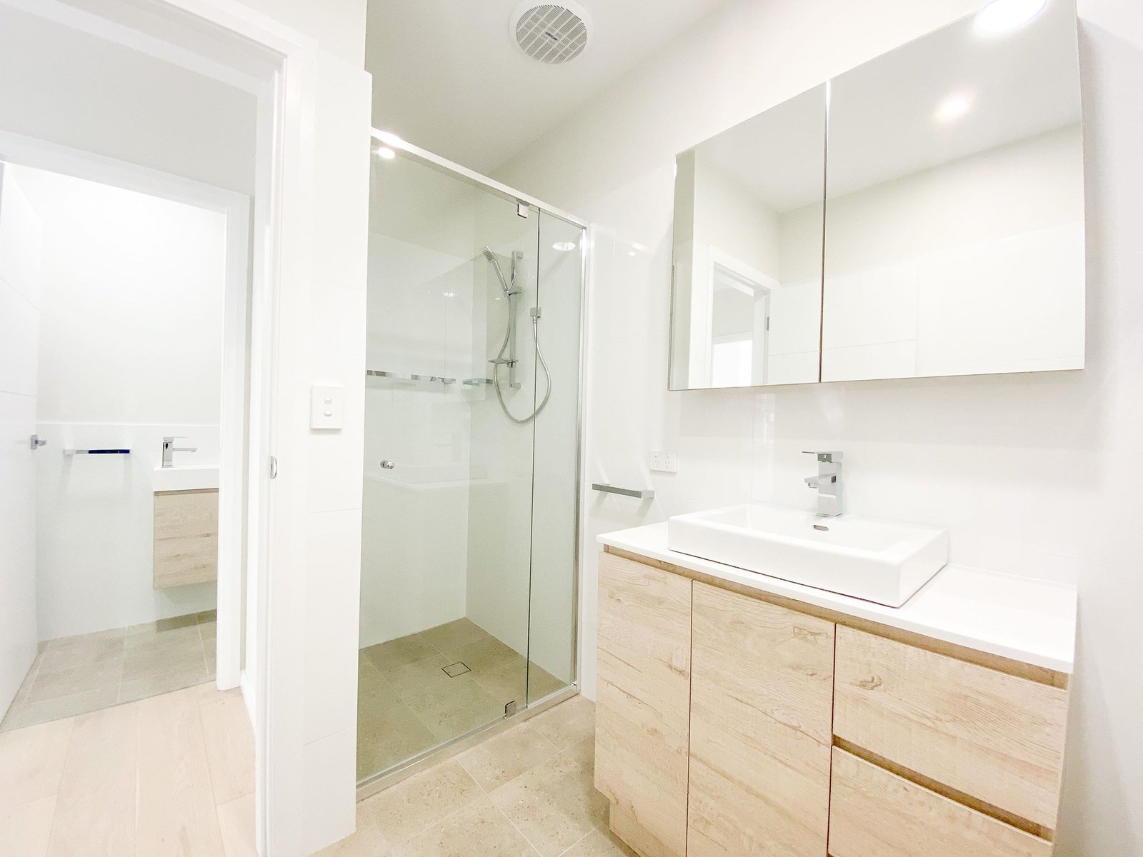 2/36 Sergeant Baker Drive CORLETTE 15