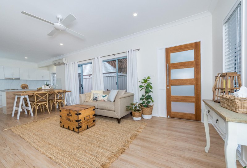 2/36 Trafalgar Street NELSON BAY 11