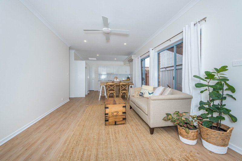 2/36 Trafalgar Street NELSON BAY 17