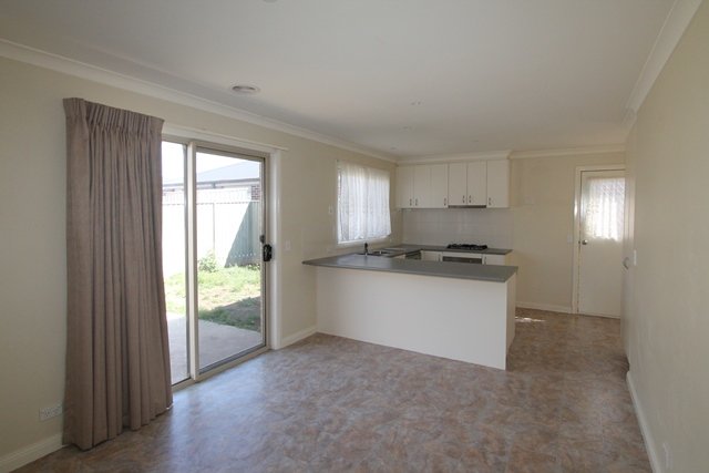 236 Walker Street SEBASTOPOL 3