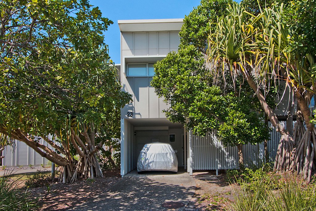 23/603-615 Casuarina Way CASUARINA 8