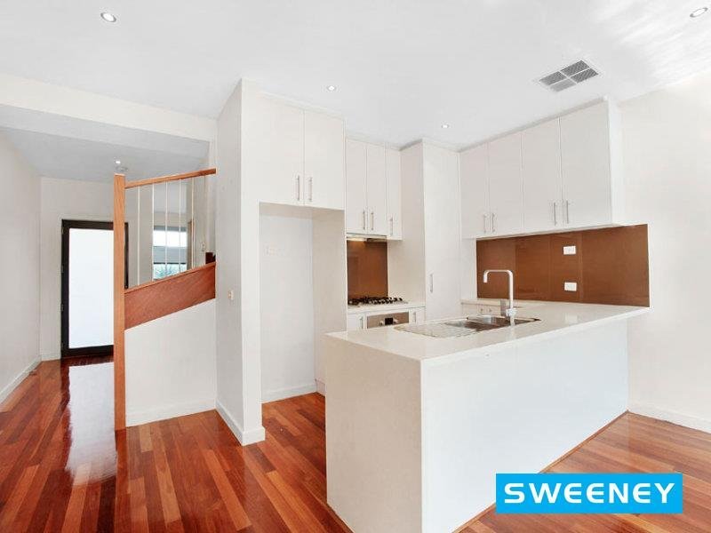 Gallery: 2/364 Williamstown Road