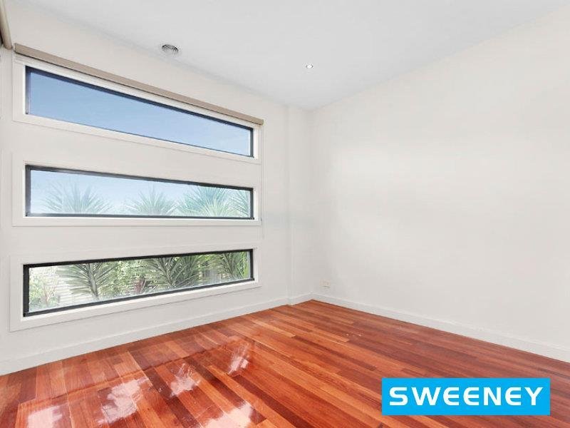 Gallery: 2/364 Williamstown Road