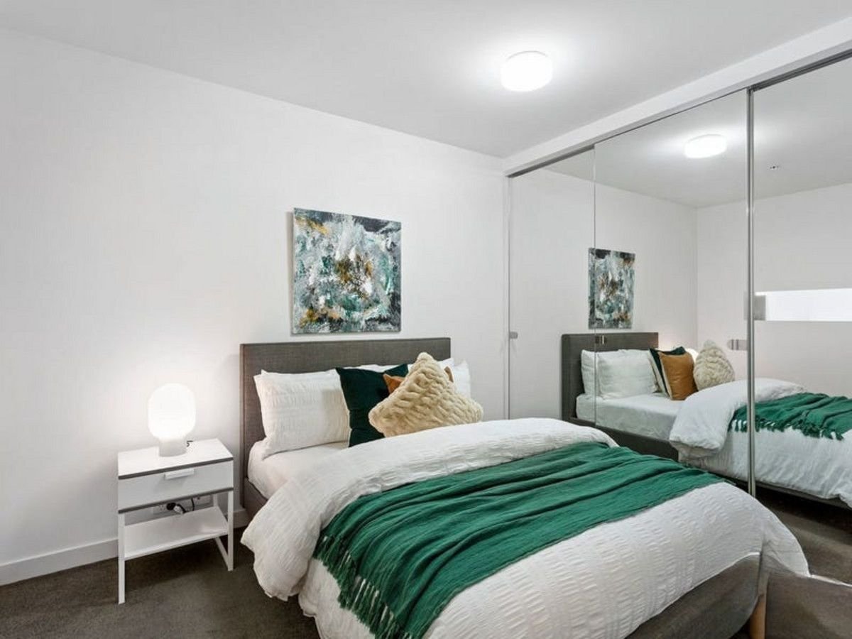Gallery: 236/70 Nott Street
