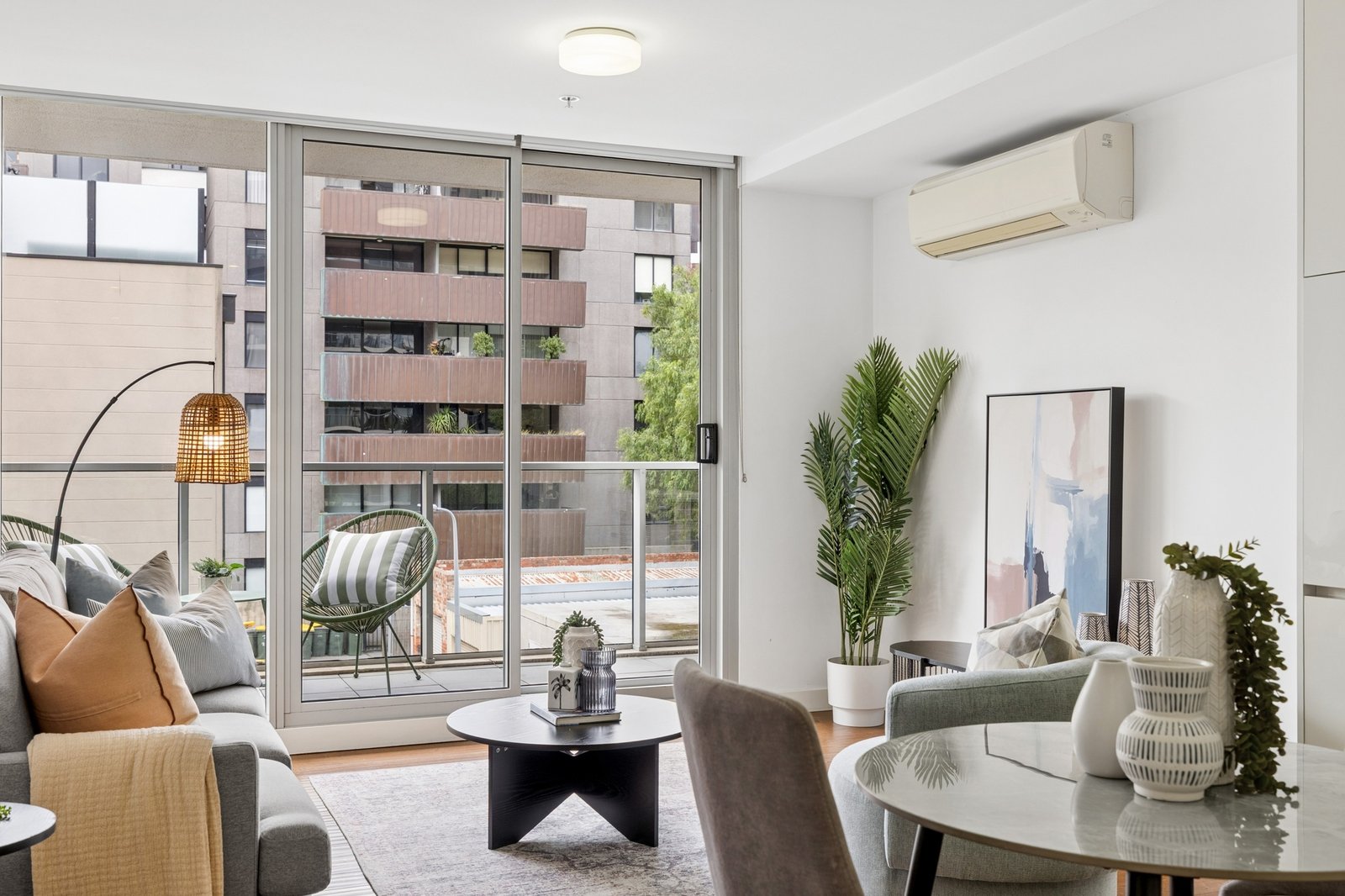 Gallery: 236/70 Nott Street