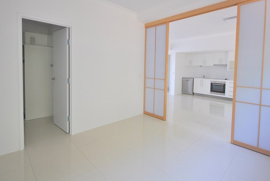 2/37-39 Central Street LABRADOR 10