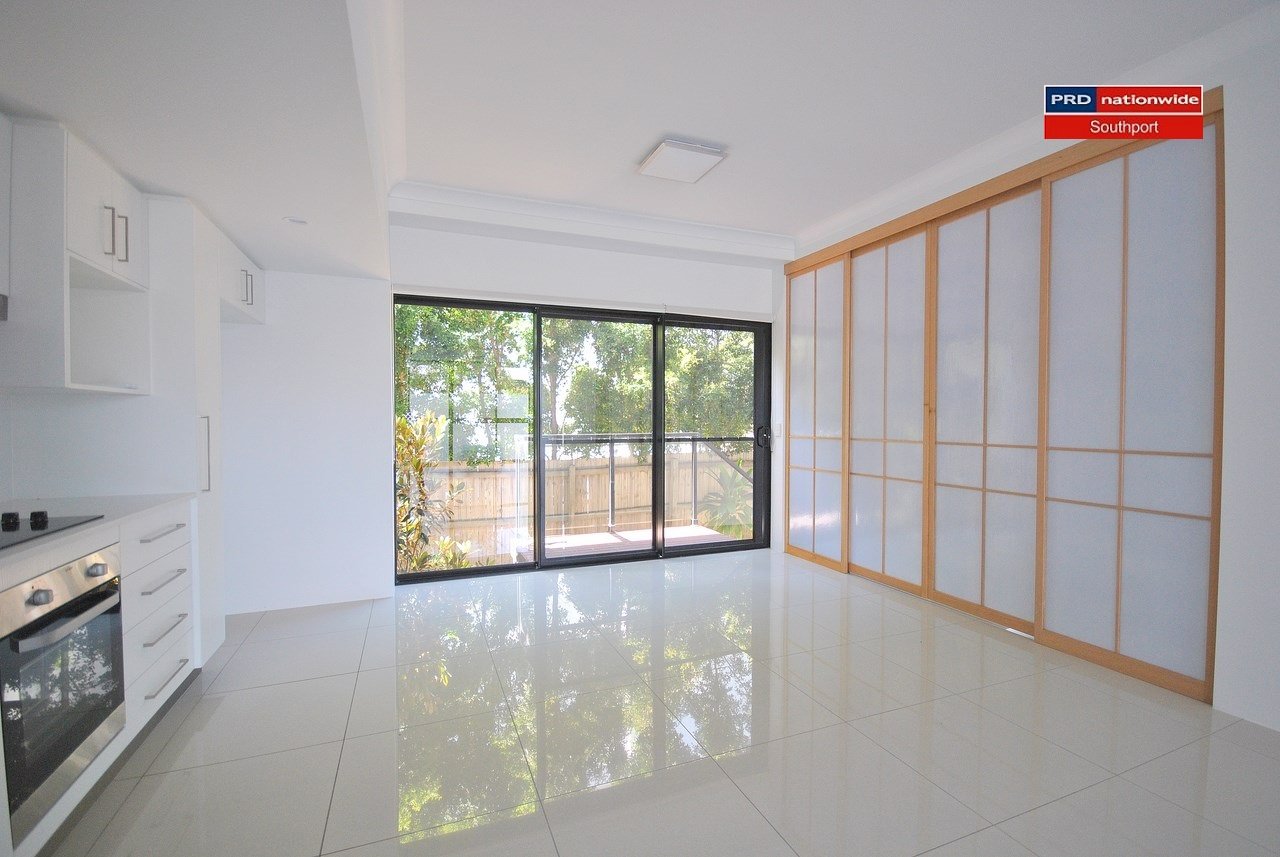 2/37-39 Central Street LABRADOR 9