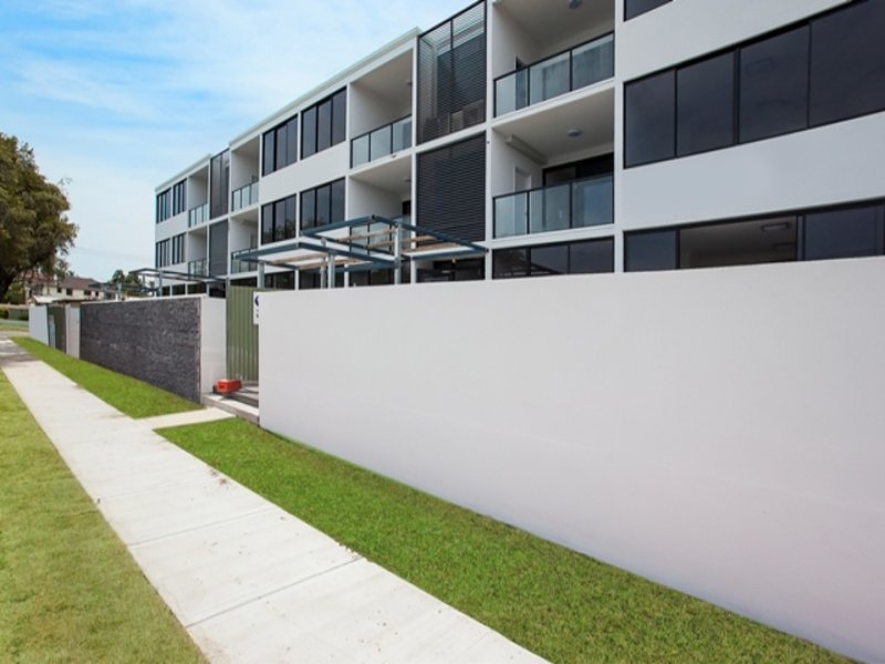 2/37-39 Central Street LABRADOR 11