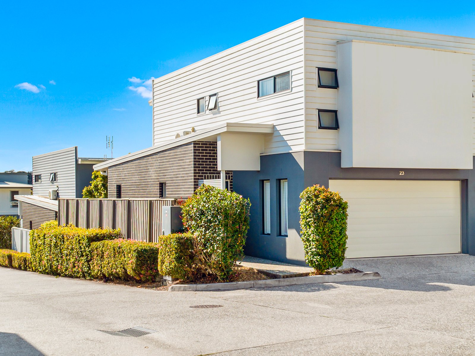 23/7 Border Drive North CURRUMBIN WATERS 1