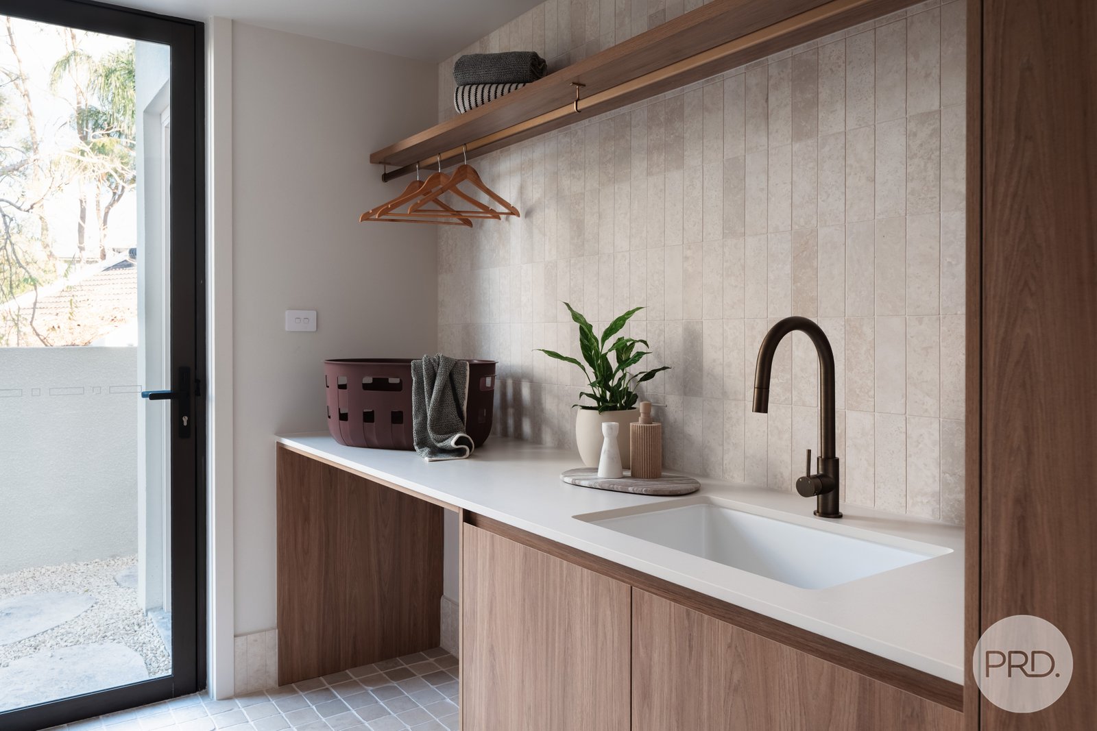 2/37 Canomii Close NELSON BAY 27