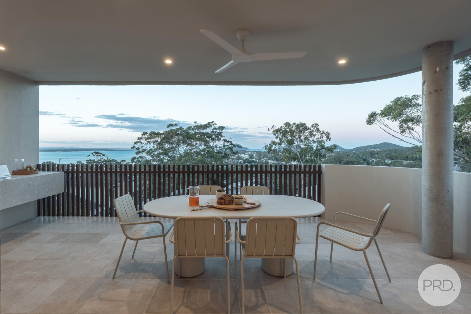 2/37 Canomii Close NELSON BAY 2