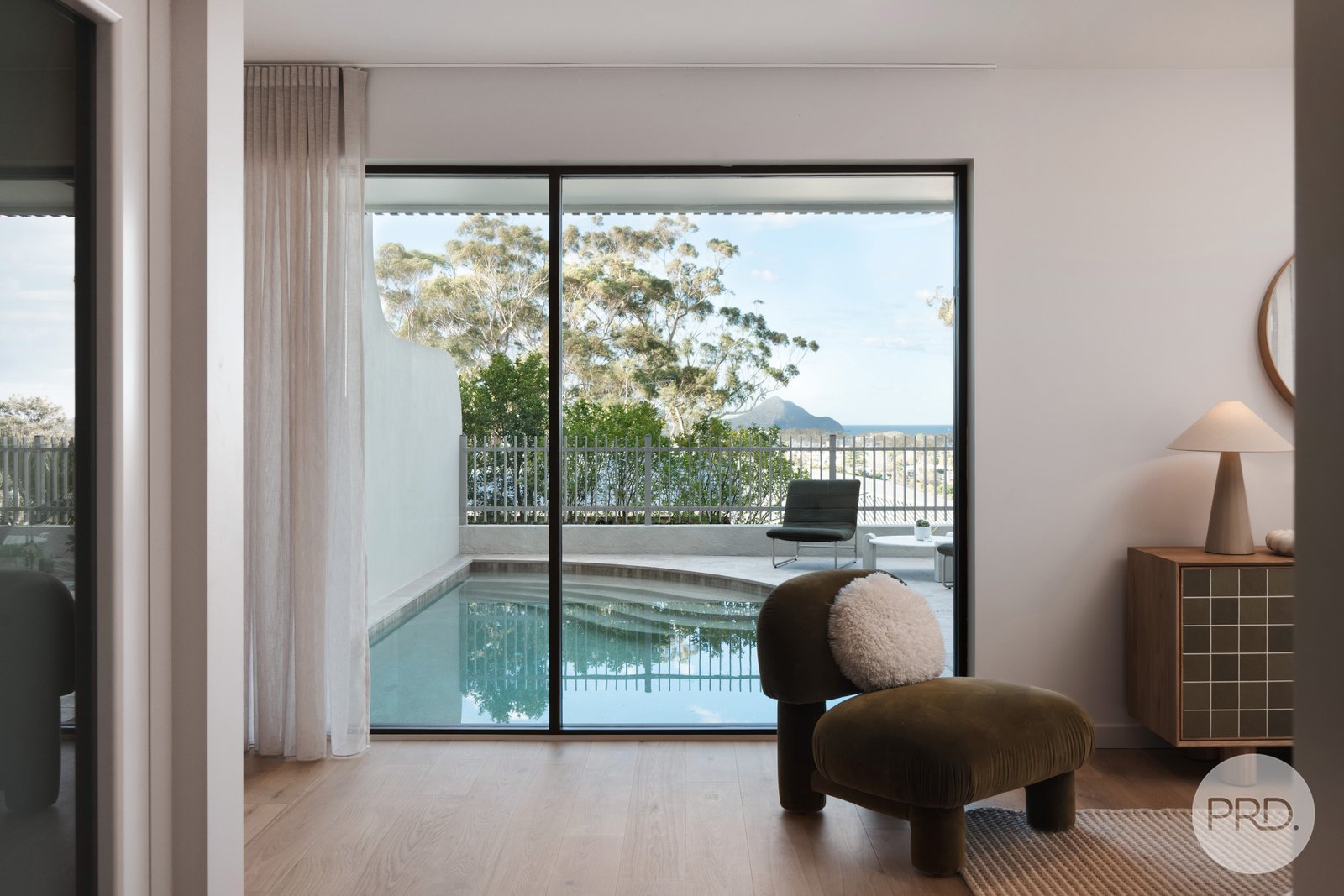 2/37 Canomii Close NELSON BAY 9
