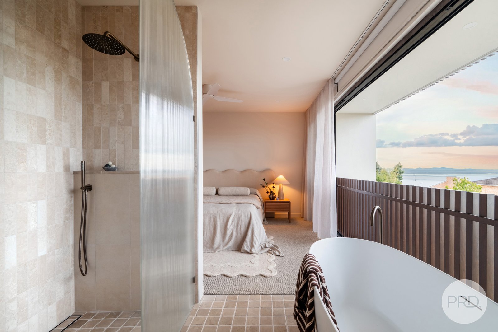 2/37 Canomii Close NELSON BAY 17