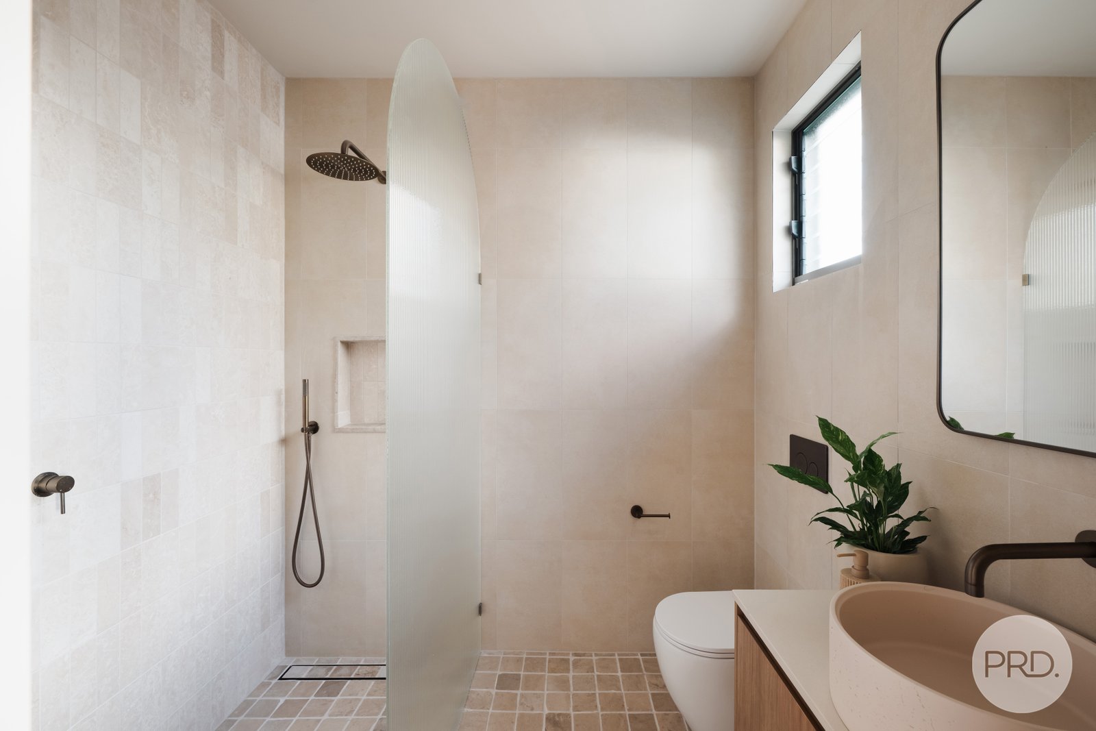 2/37 Canomii Close NELSON BAY 24