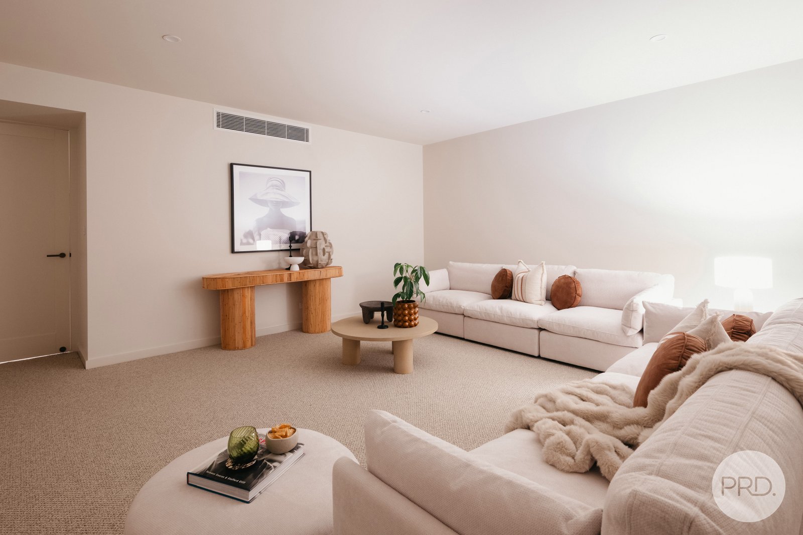 2/37 Canomii Close NELSON BAY 26