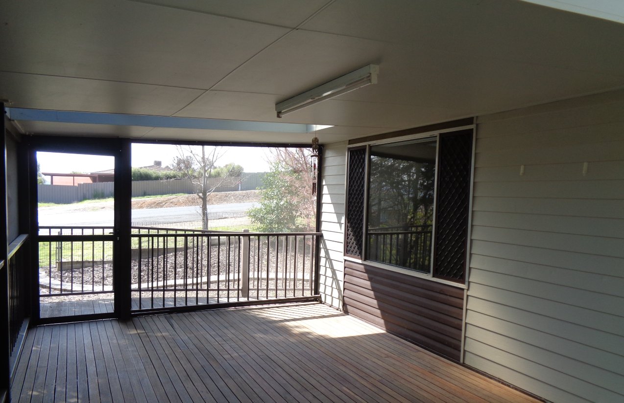 237 Capper Street TUMUT 2