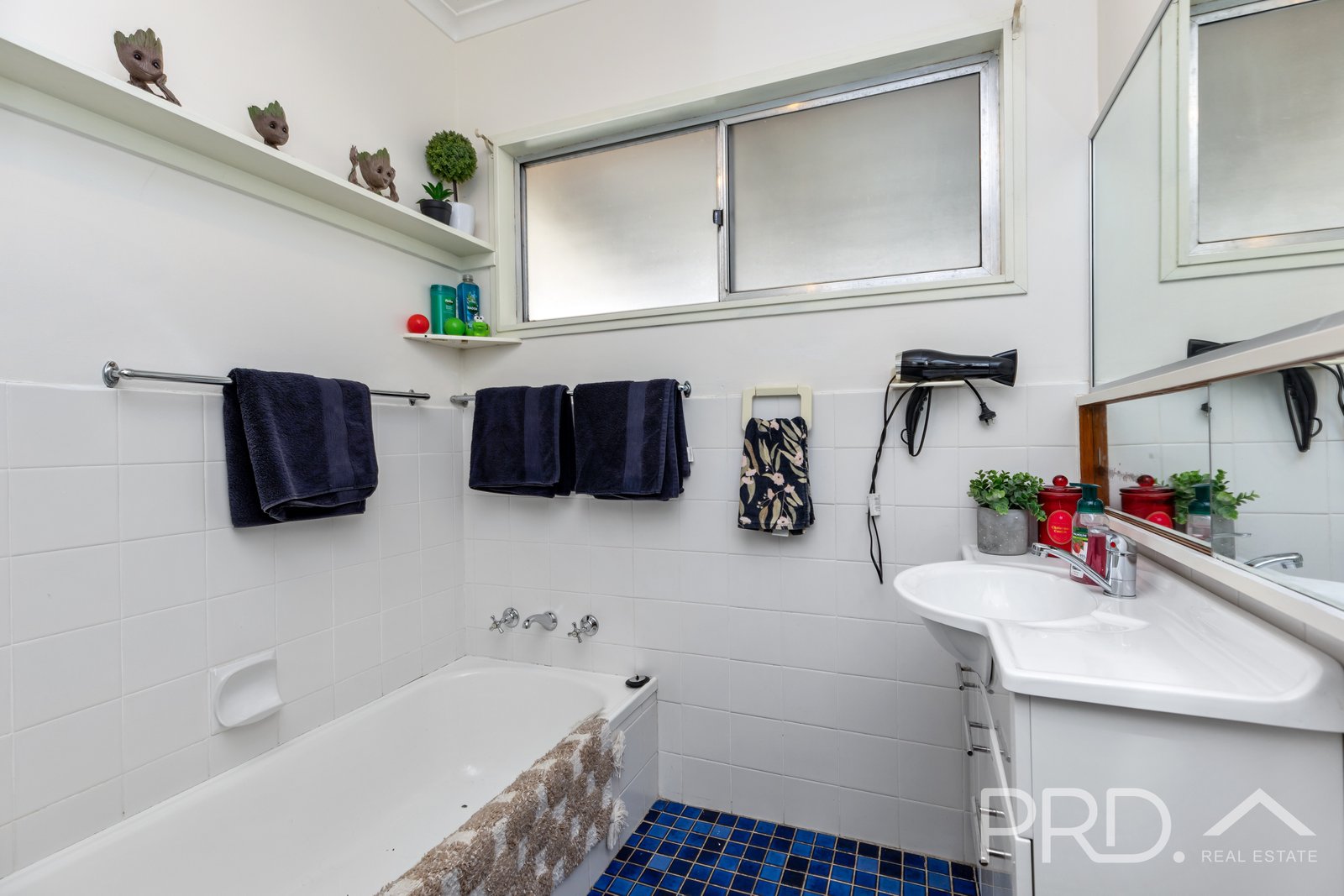 237 Capper Street TUMUT 8