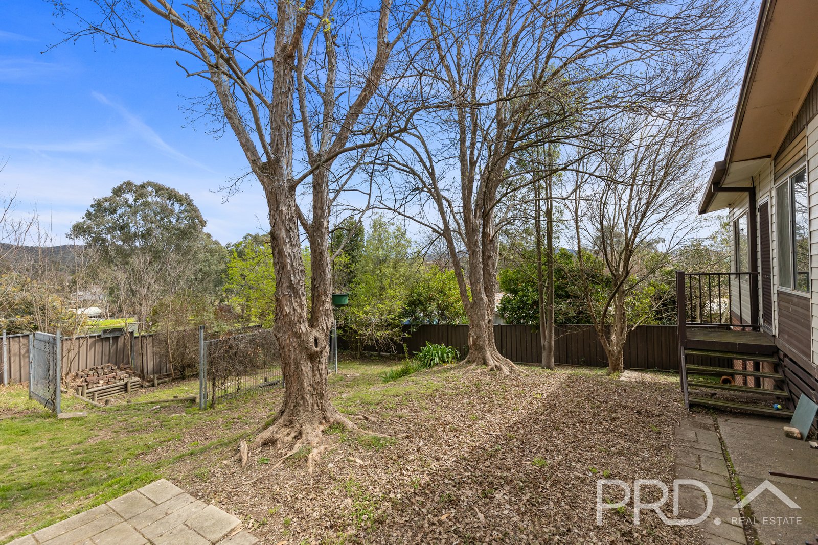 237 Capper Street TUMUT 11