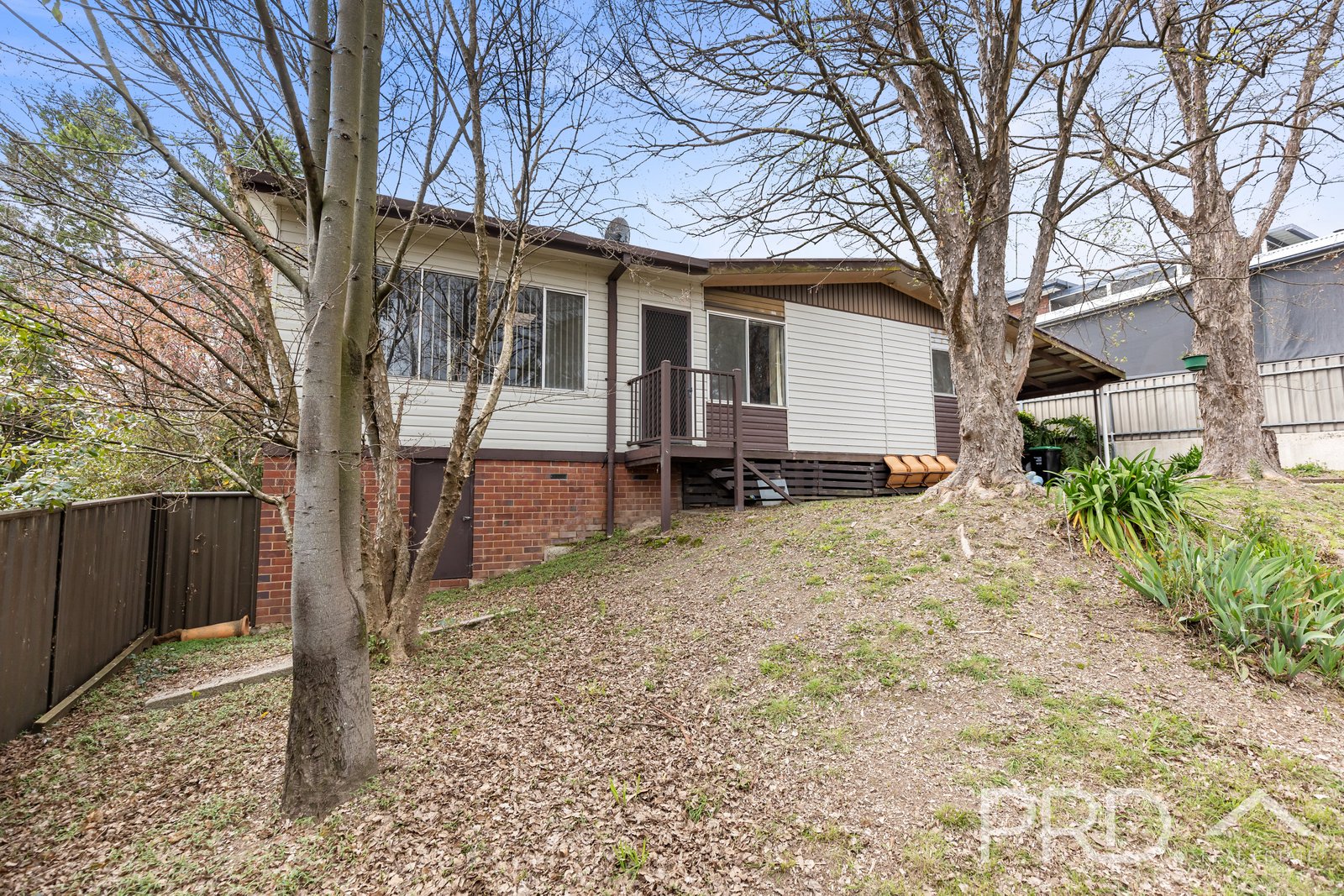 237 Capper Street TUMUT 13