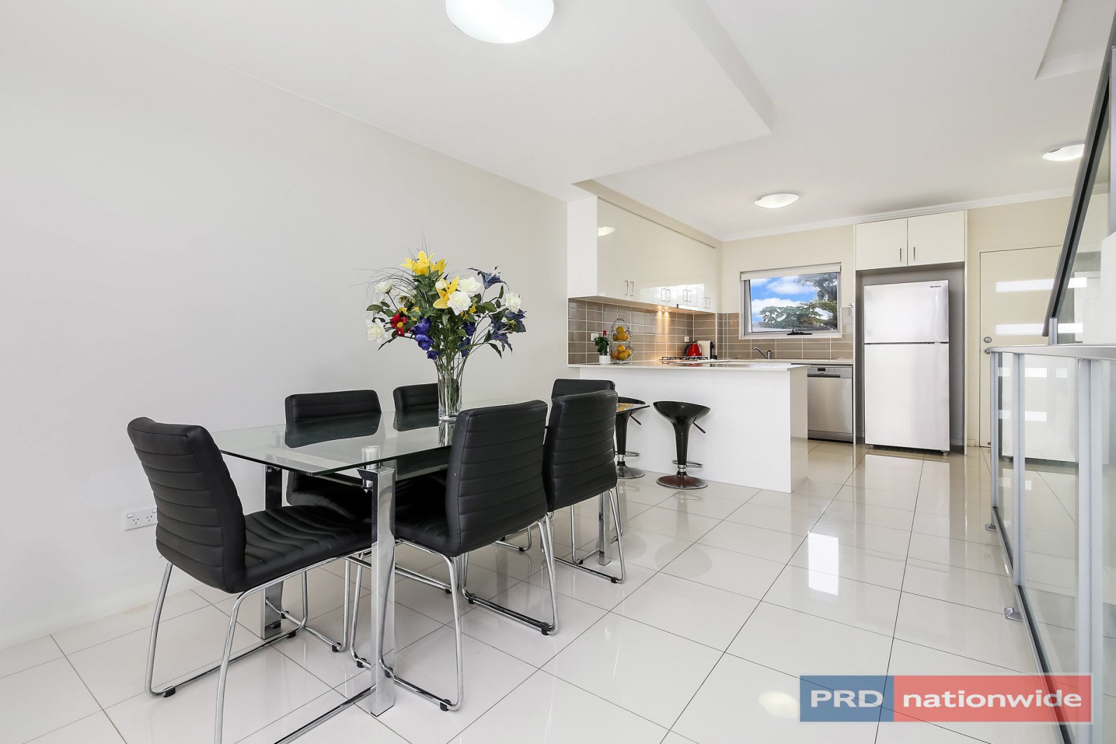 2/37 Forest Rd  HURSTVILLE 3