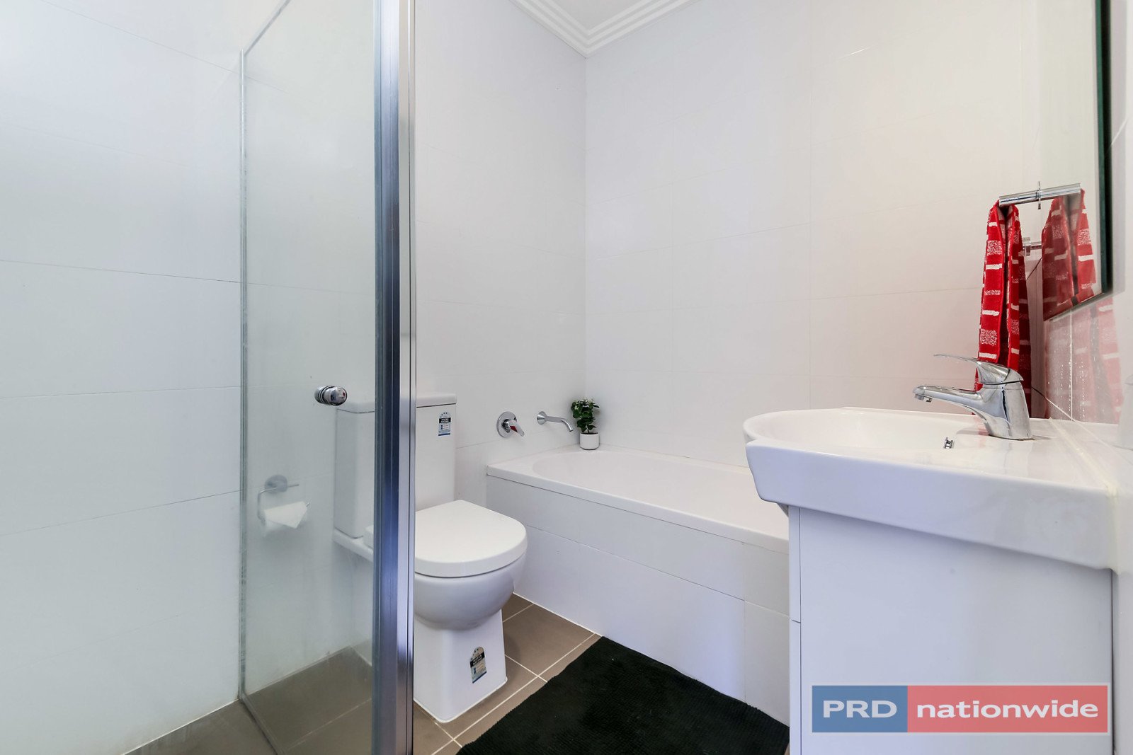 2/37 Forest Rd  HURSTVILLE 5