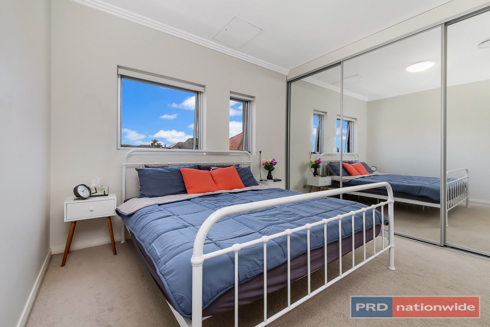 2/37 Forest Rd  HURSTVILLE 6