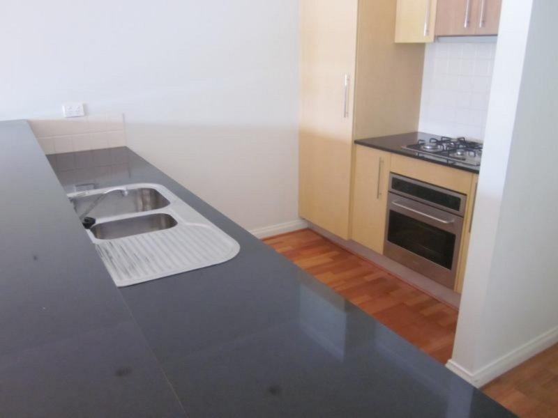 Gallery: 2/37 Kernot Street